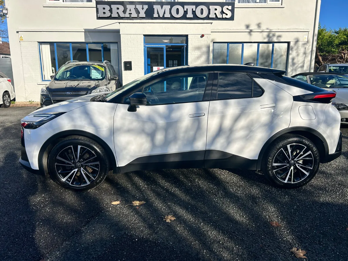 2024 TOYOTA CHR SOL NEW MODEL 1.8 HYBRID - Image 3