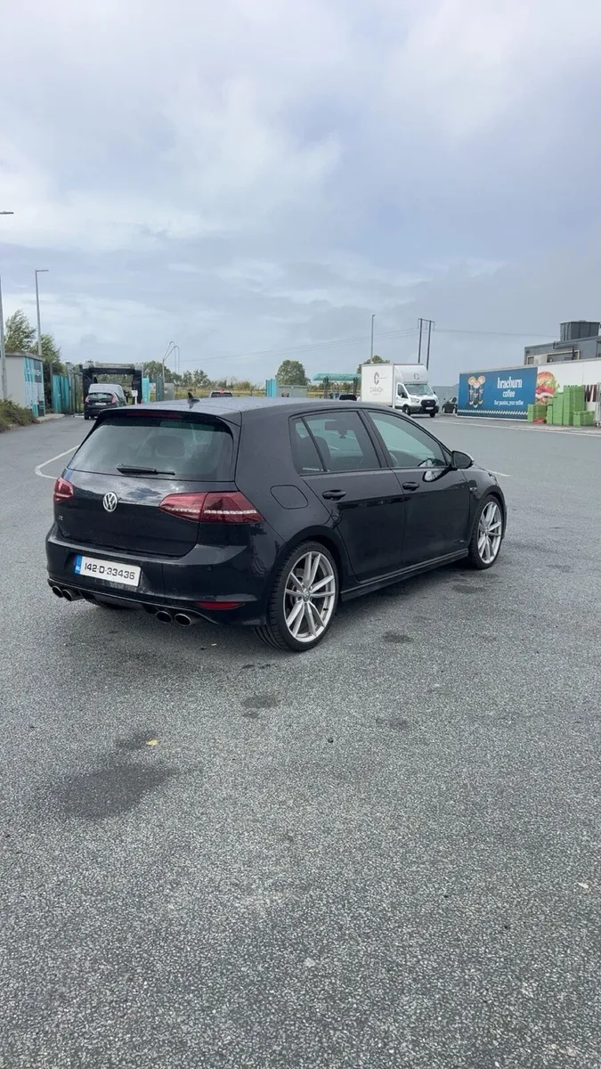 2014 Volkswagen Golf R DSG - Image 2