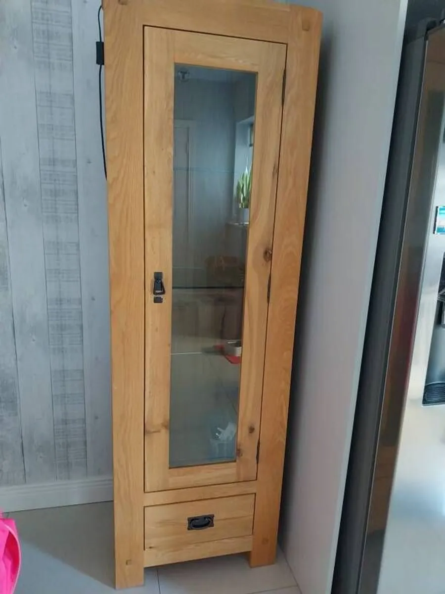 Solid oak display cabinet - Image 1