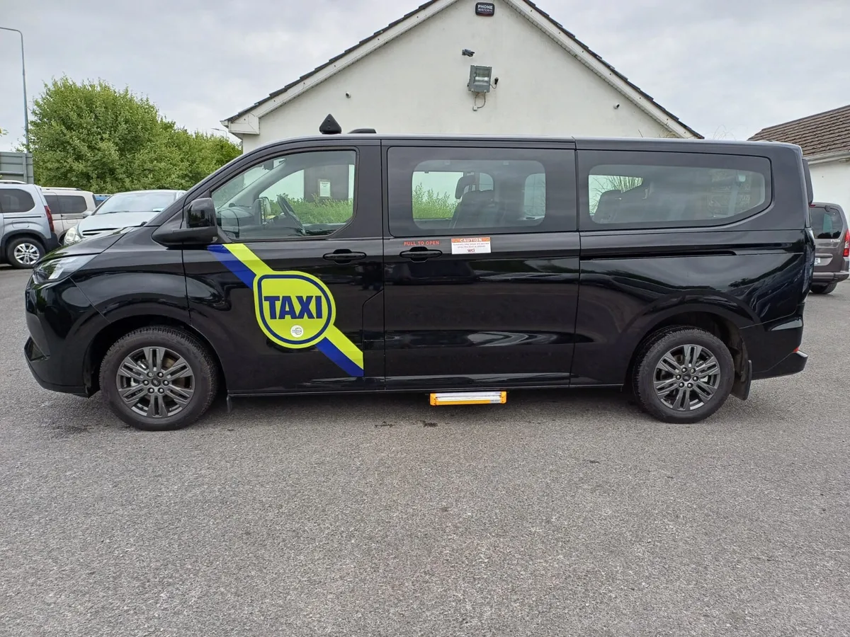 Wheelchair Taxi Ford Tourneo Custom 2026 - Image 4