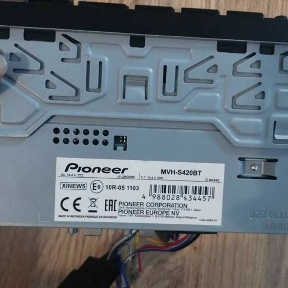 Pioneer Bluetooth Car Radio Stereo USB Player - Image 2