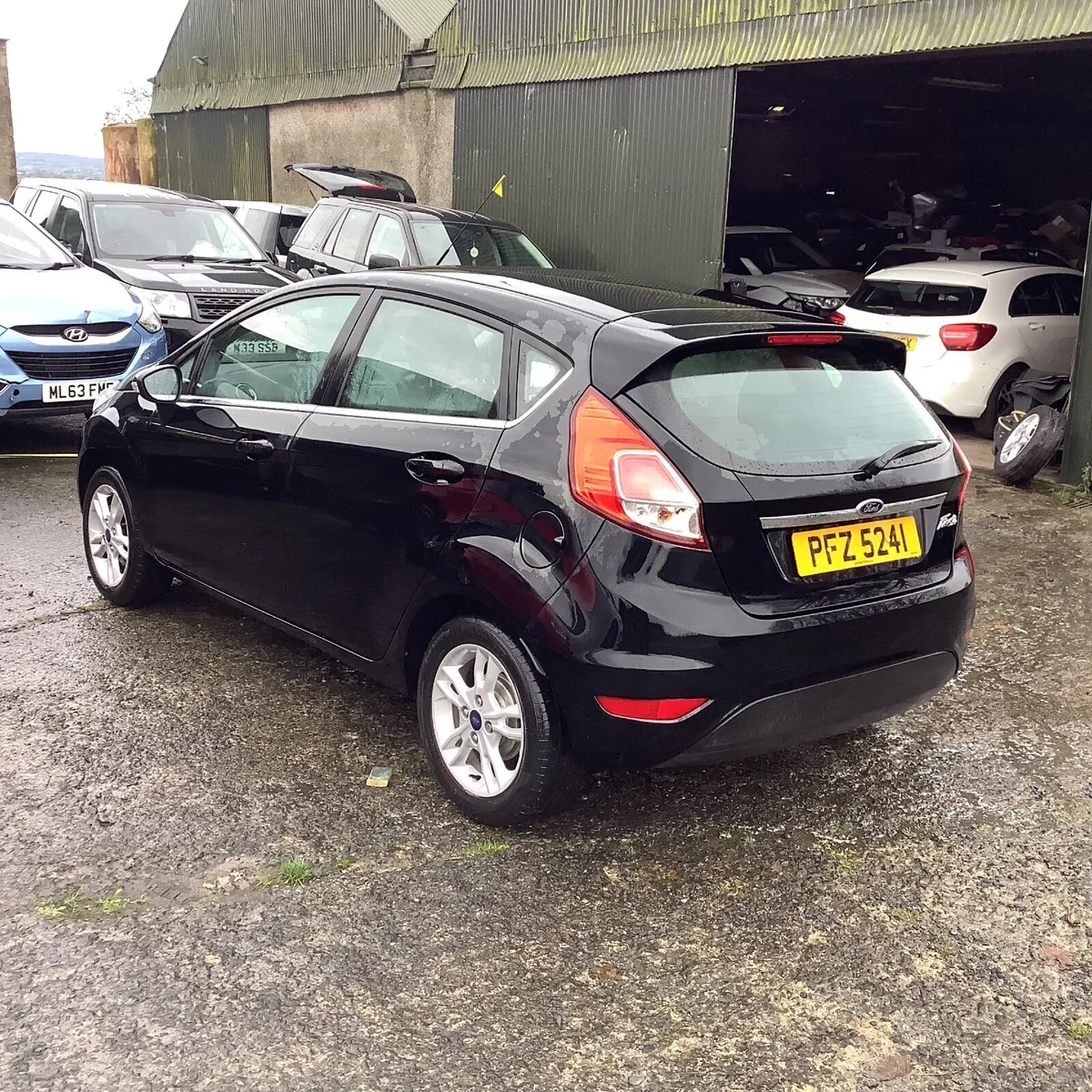 Ford fiesta 1.2.5 petrol 5 door zetec oct 2013 dam - Image 4