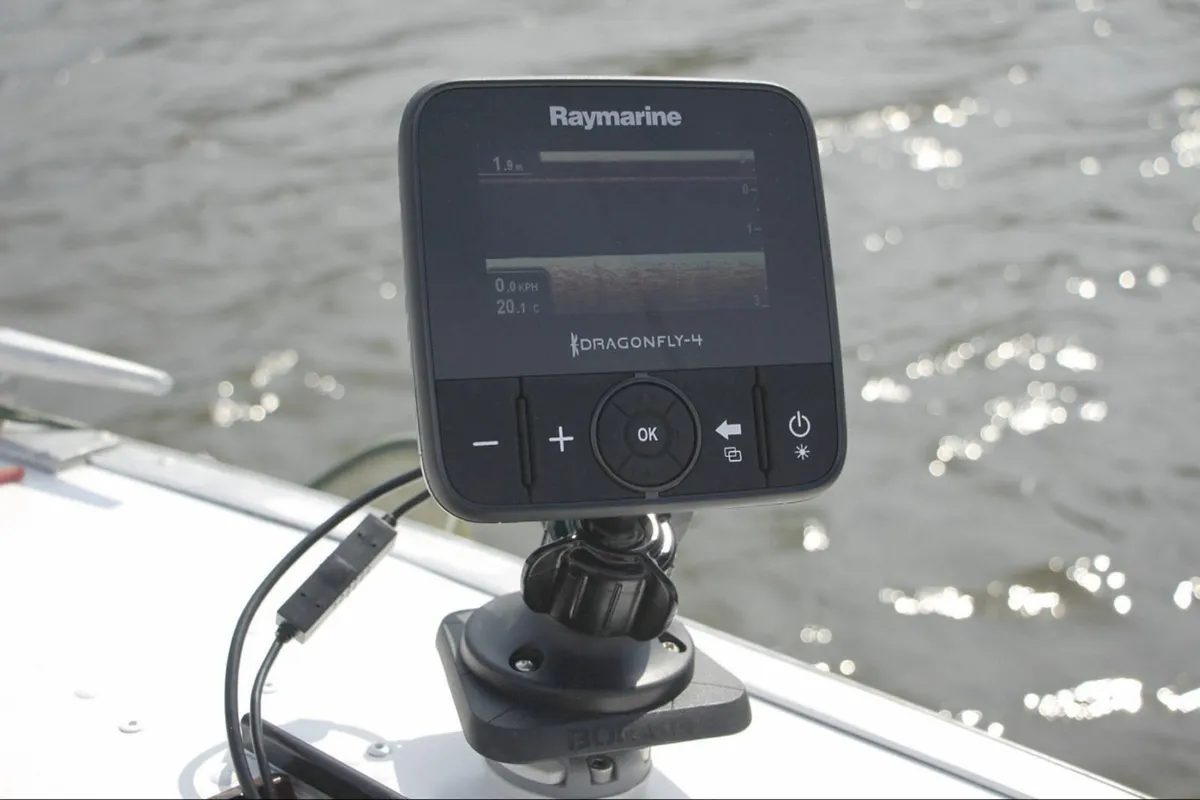 Fishfinder mount 100x100 mm up to 7' - Image 1
