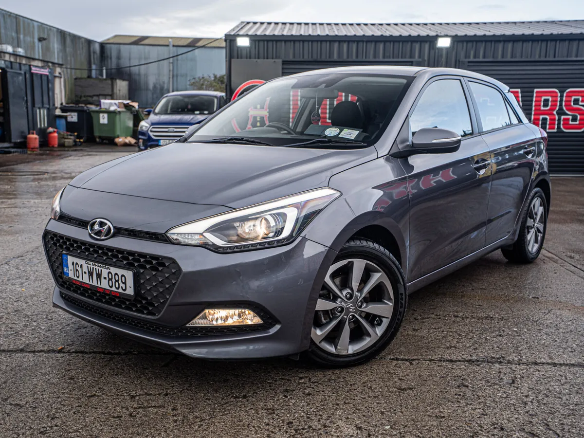 2016 Hyundai i20 Automatic/FSH/New NCT/1yr warrant - Image 4