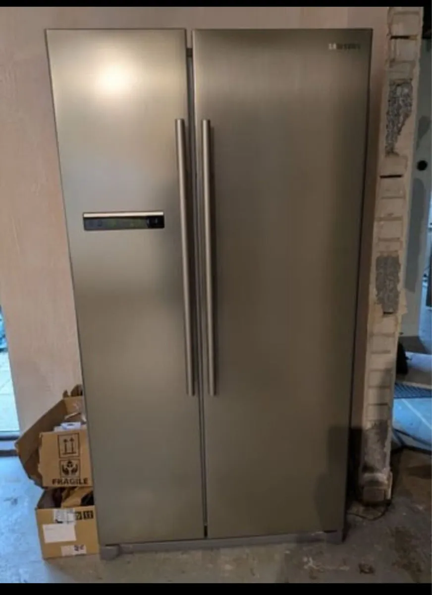 SAMSUNG AMERICAN FRIDGE - Image 1
