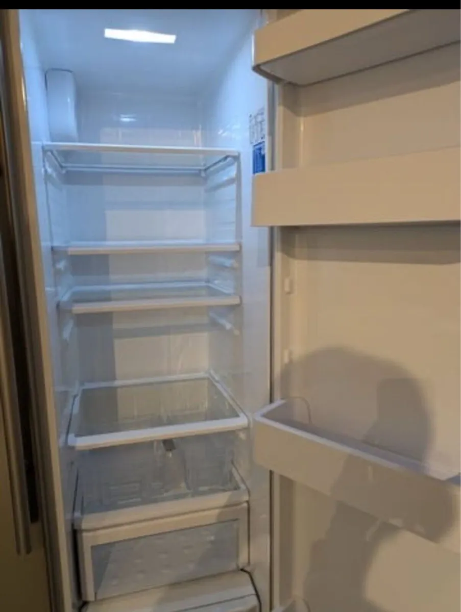 SAMSUNG AMERICAN FRIDGE - Image 2