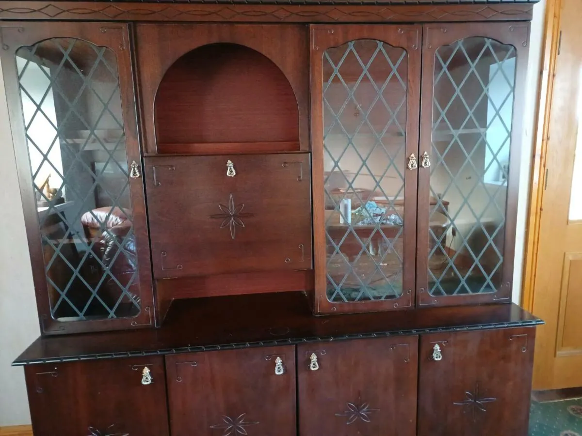 Mahogany cabinetlovely clean - Image 1