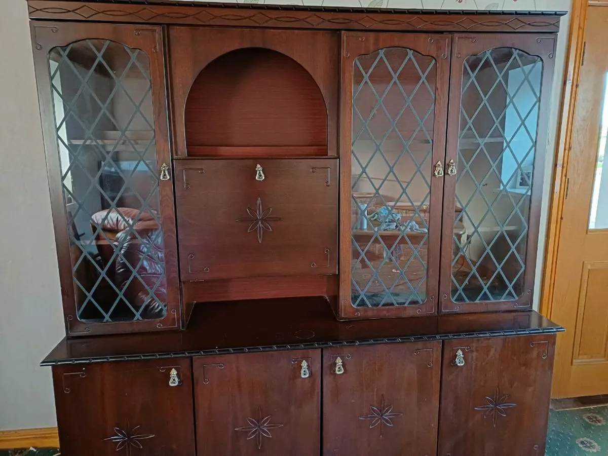 Mahogany cabinetlovely clean - Image 2