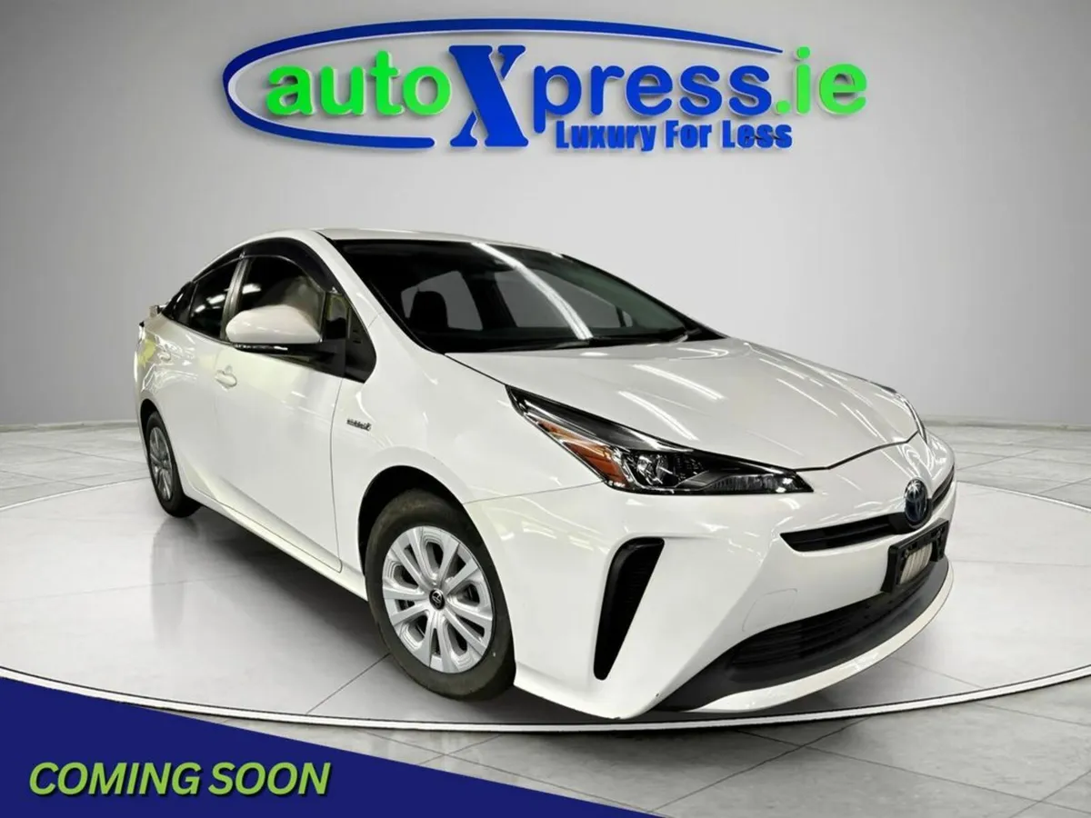 Toyota Prius E, Hybrid, Automatic, Reverse camera - Image 1