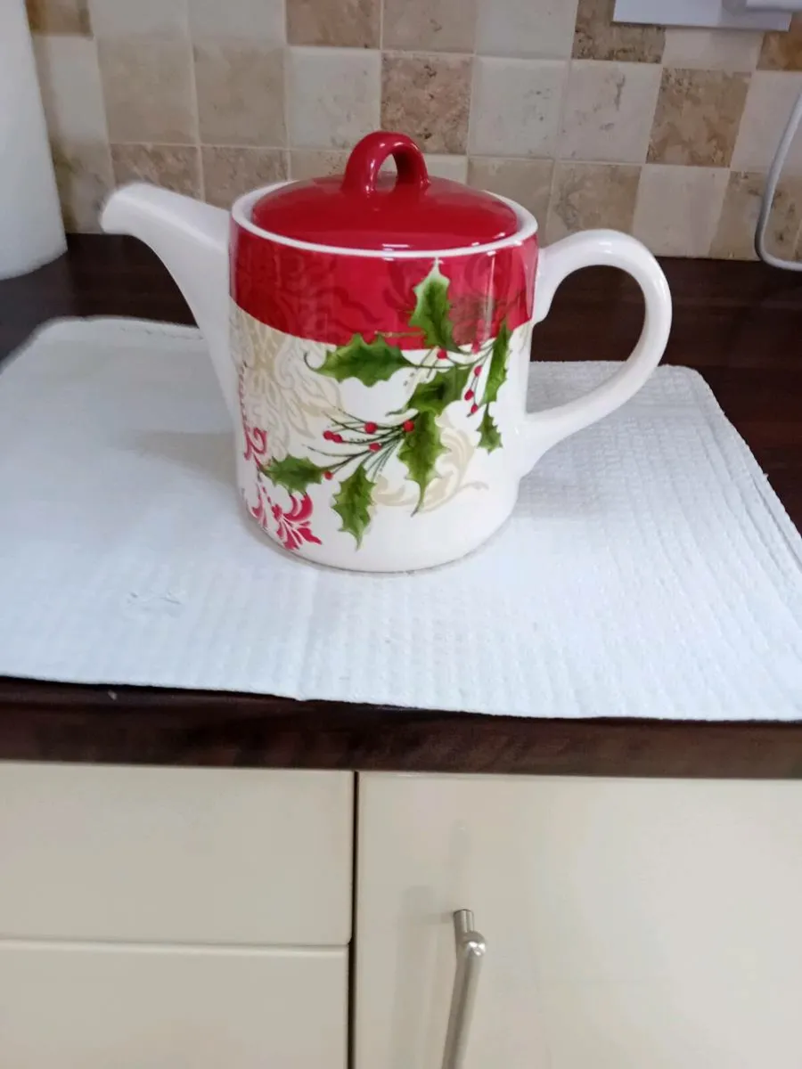 DELPHI CHRISTMAS TEA SET NEW BOXED - Image 2