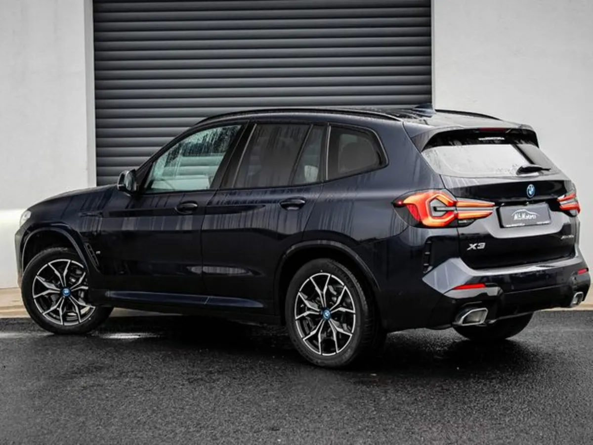 BMW X3 XDRIVE30E M SPORT - Image 3