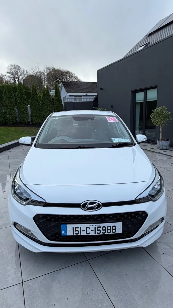 2015 Hyundai i20 Deluxe - Image 4