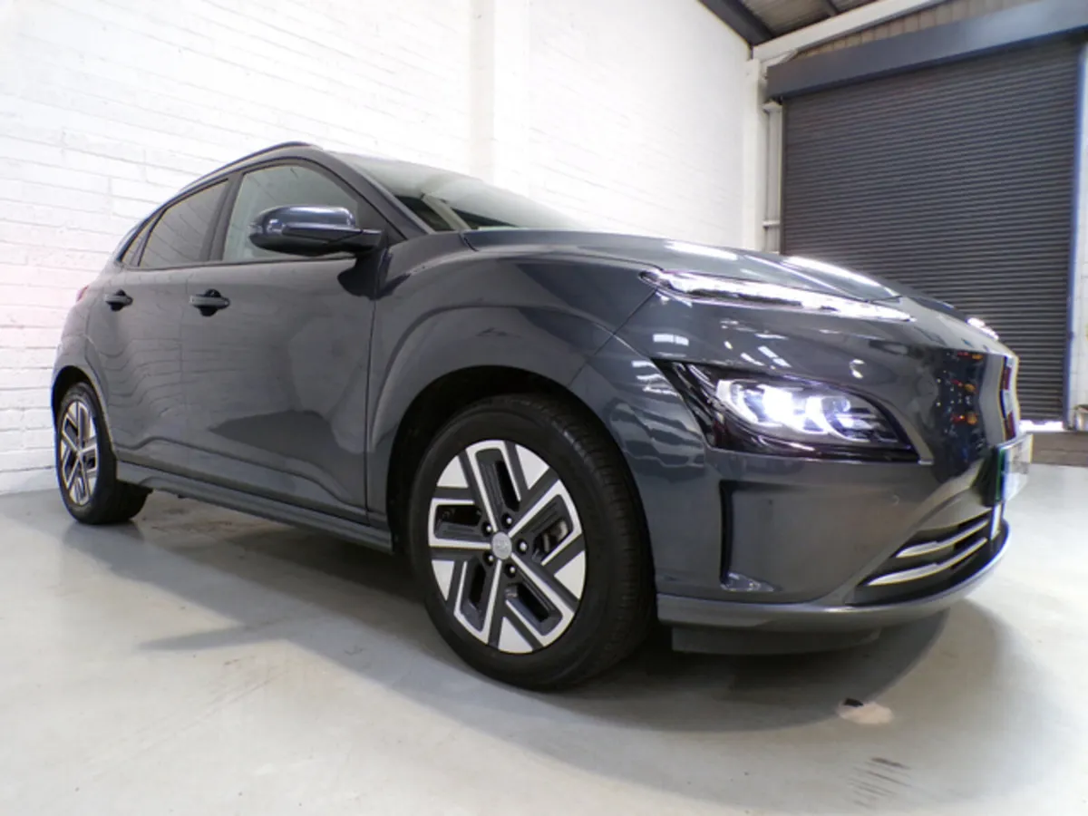 2023*ONLY 10,000 MILES*64KWH HYUNDAI KONA PREMIUM - Image 4