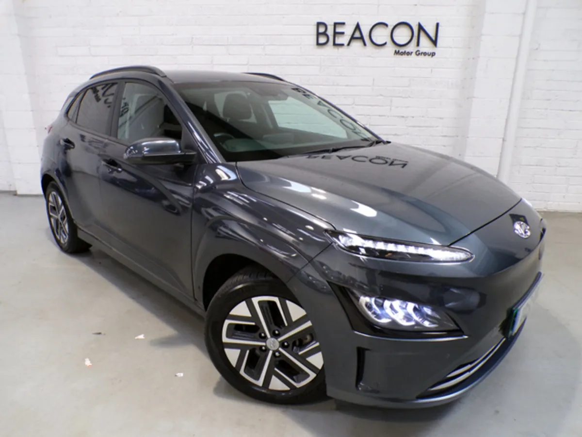 2023*ONLY 10,000 MILES*64KWH HYUNDAI KONA PREMIUM - Image 2