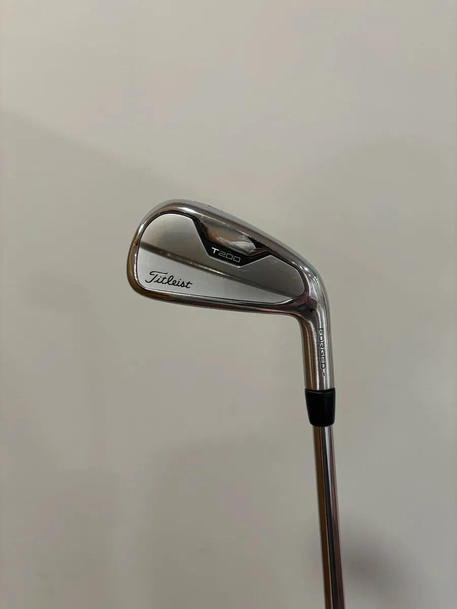 Titleist T200U 2nd Gen 20deg 3 Iron - Image 1