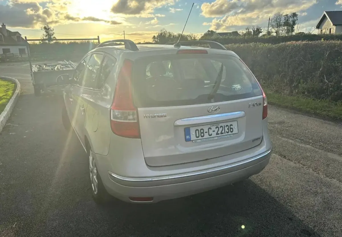 HYUNDAI i30 ESTATE 1000€ - Image 3