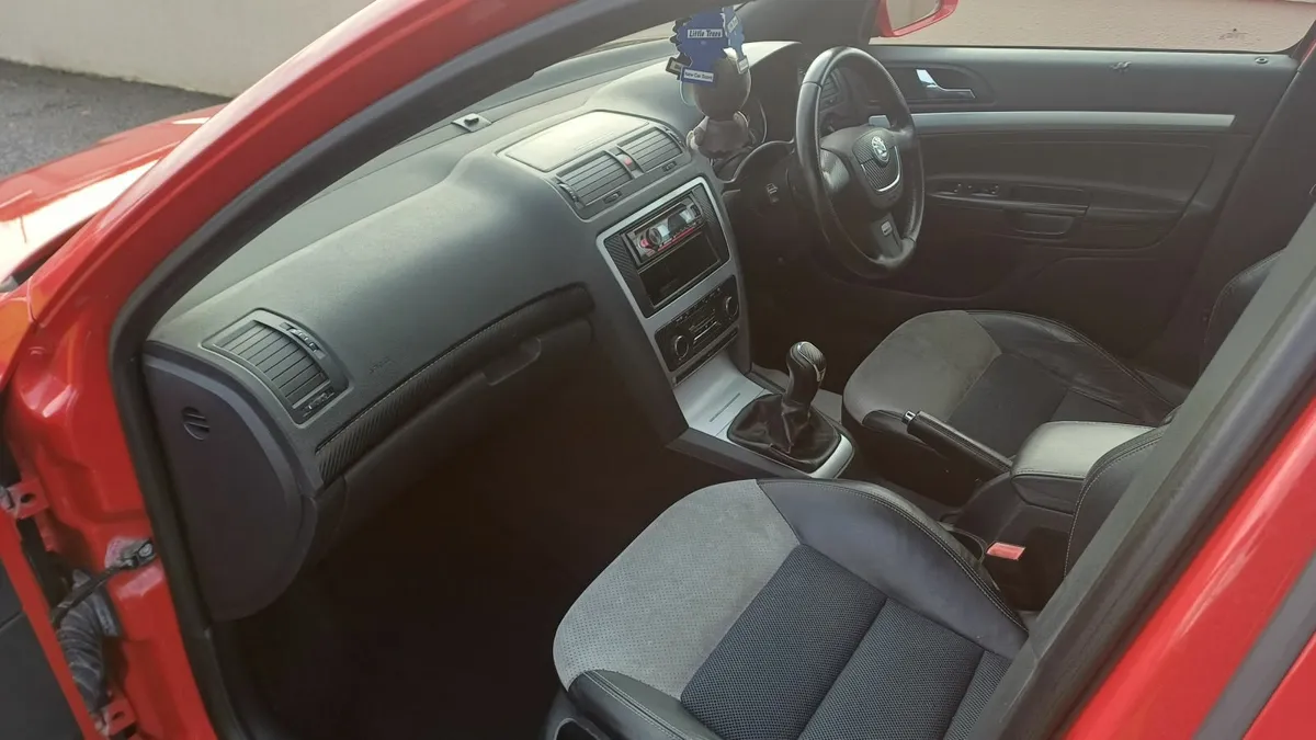 Skoda Octavia 2011 - Image 3