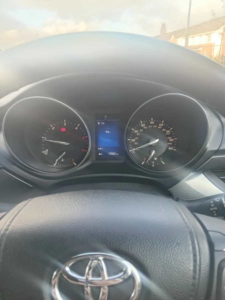 Toyota Avensis 2016 - Image 1