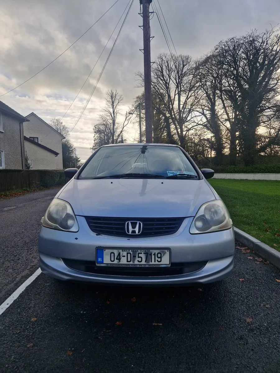 Honda Civic 2004 - Image 1