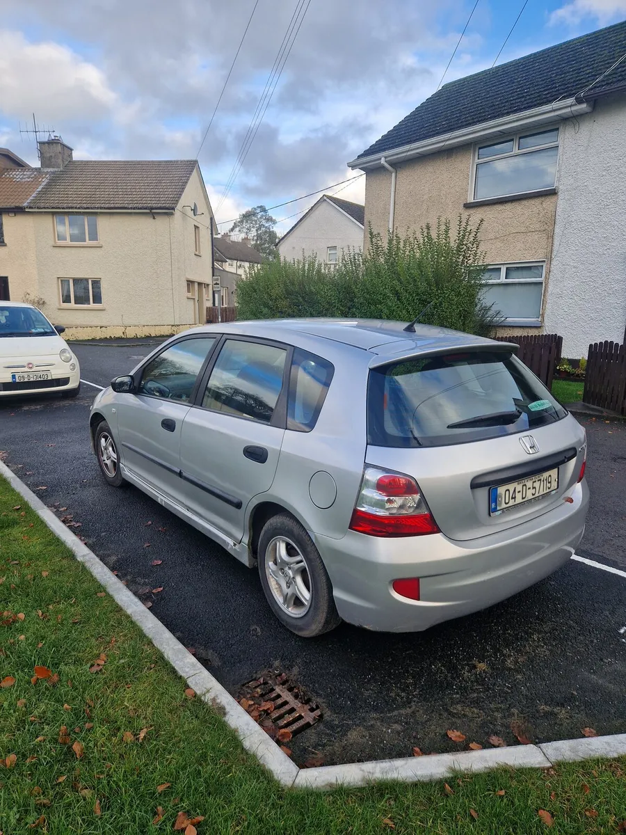 Honda Civic 2004 - Image 4