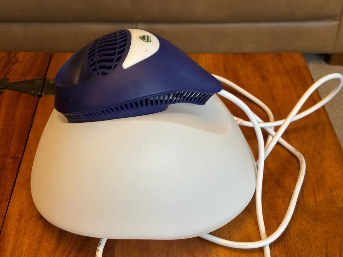 Vicks Warm Steam Vaporiser - Image 2