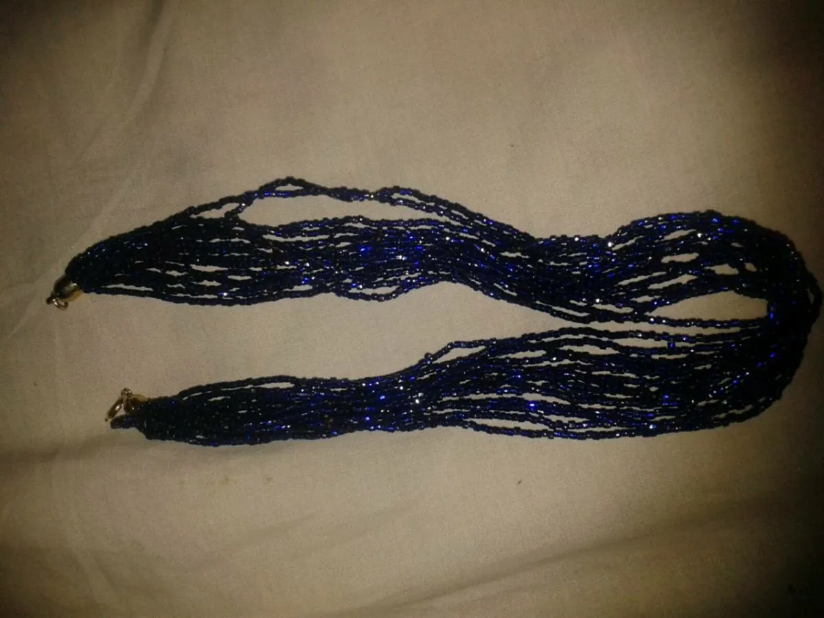 Multistrand glass chockers. - Image 2