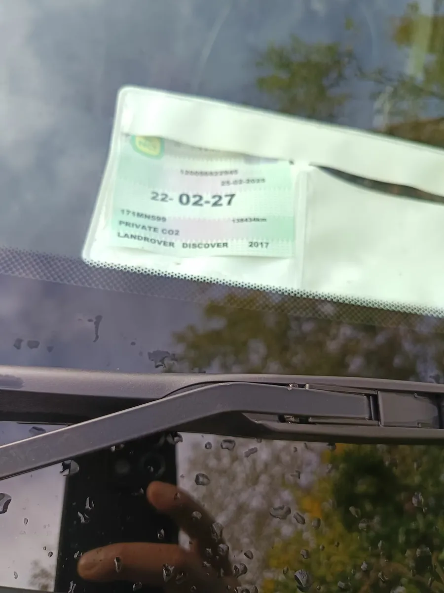 Land Rover Discovery Sport 2017 - Image 2