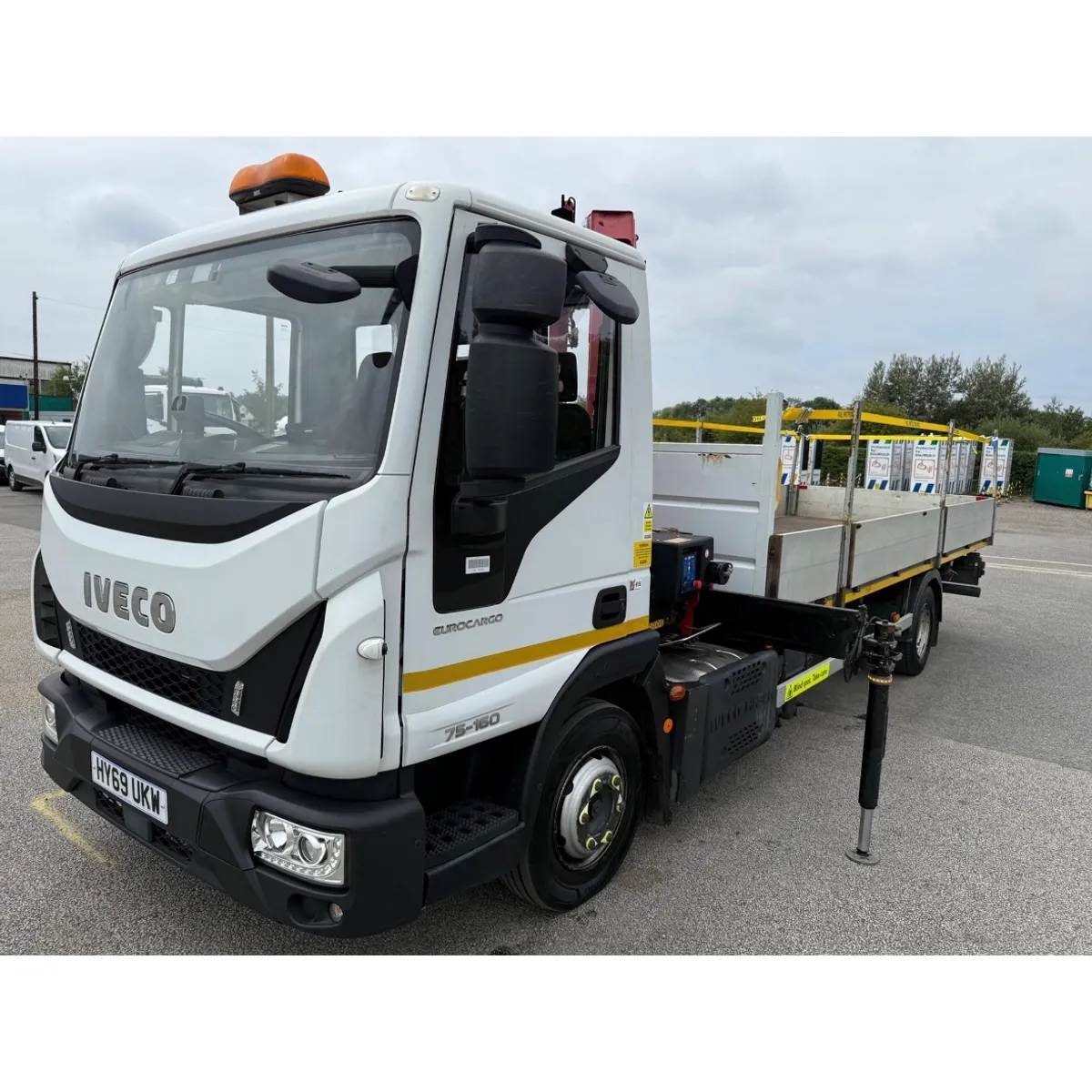 2020 Iveco 7.5 Ton Crane - Image 3