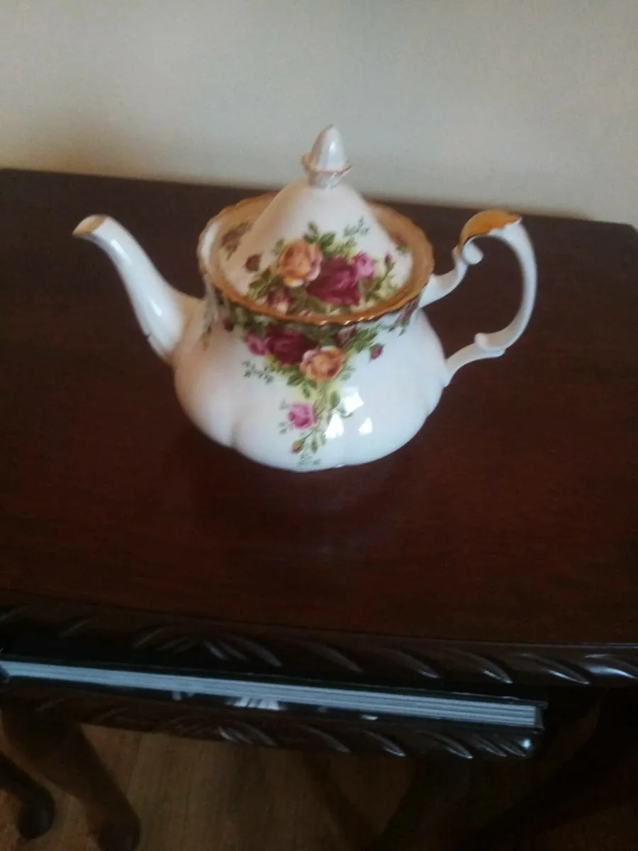 Old country rose - Image 2