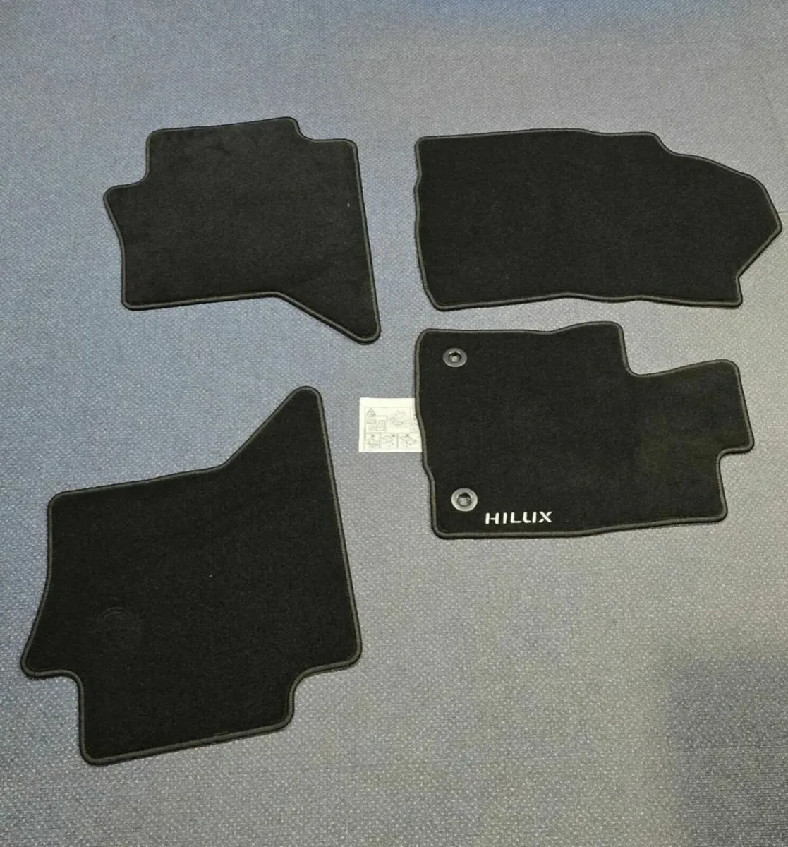 Hilux Floor Mats New