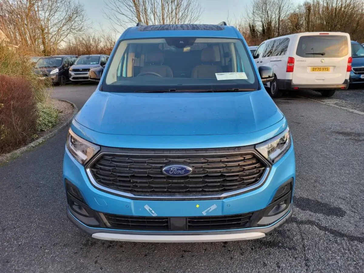 WHEELCHAIR TAXI SPEC AUTO 7 SEAT - Image 3