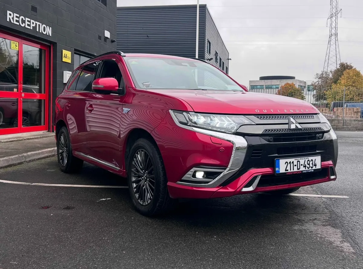 Outlander PHEV S Edition Highest Spec Irish Car - Image 1