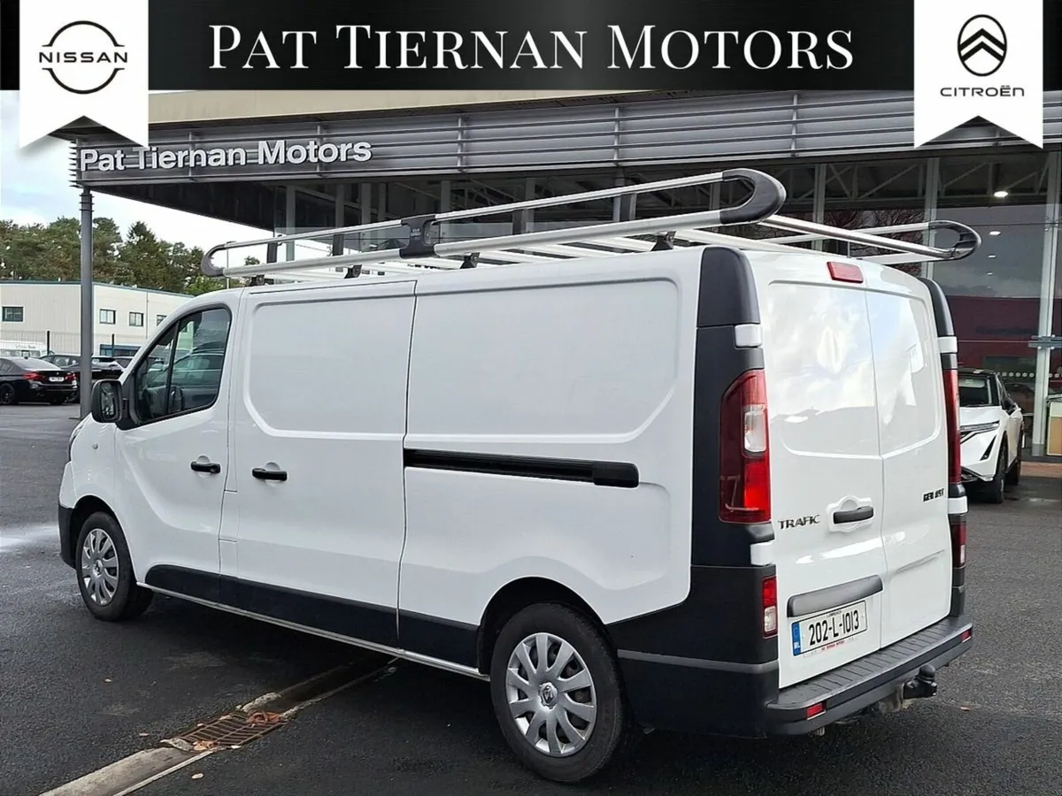 Renault Trafic TRAFIC LWB ENERGY DCI 120 - Image 2