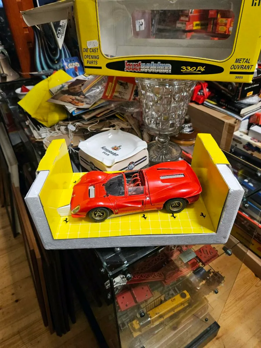Corgi Jouef Ferrari 330P4 1:18 - Image 1