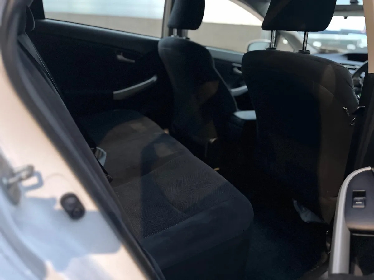 Toyota Prius 2013 - Image 3