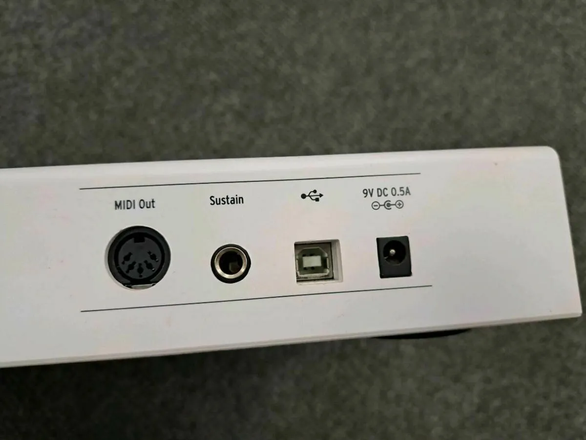 Arturia Keylab 49 Keyboard - Image 2