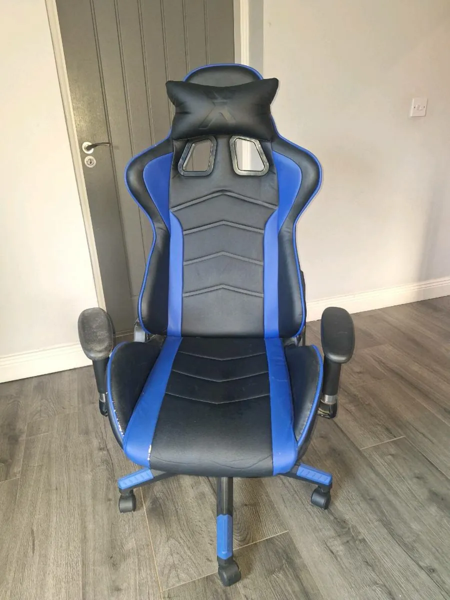 Gaming chair