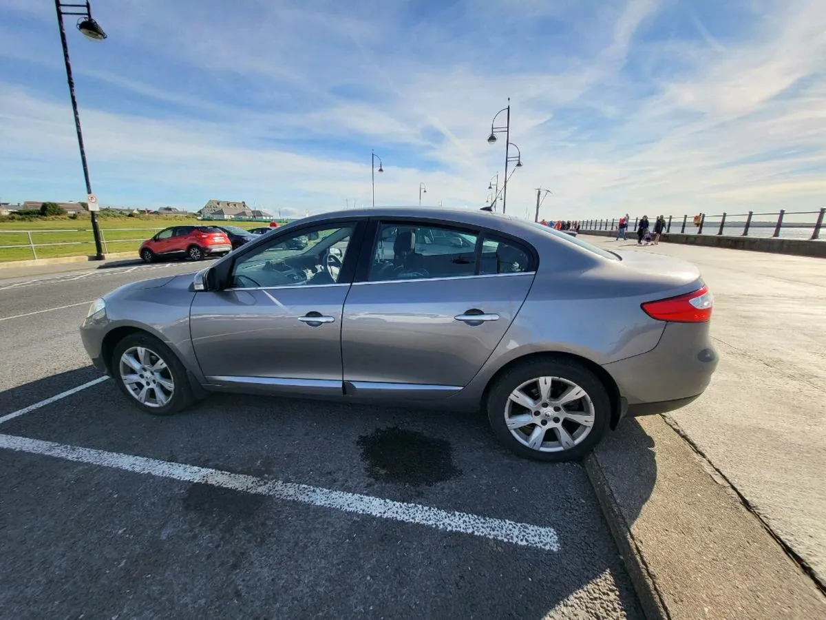 Renalt fluence 2011 - Image 3