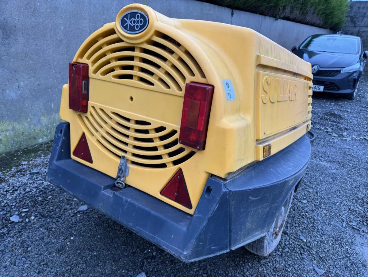Sullair Tow Air Compressor **Online Auction** - Image 3