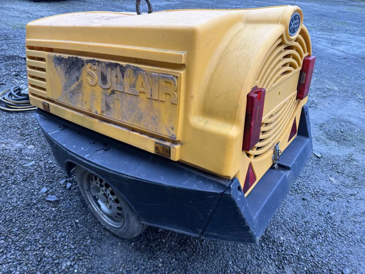 Sullair Tow Air Compressor **Online Auction** - Image 4