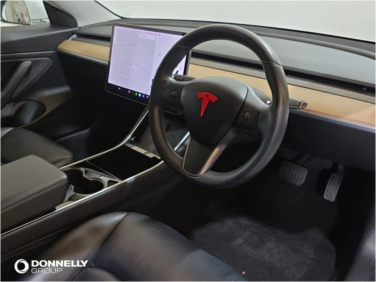 Tesla Model 3 Saloon Standard Plus - Image 4