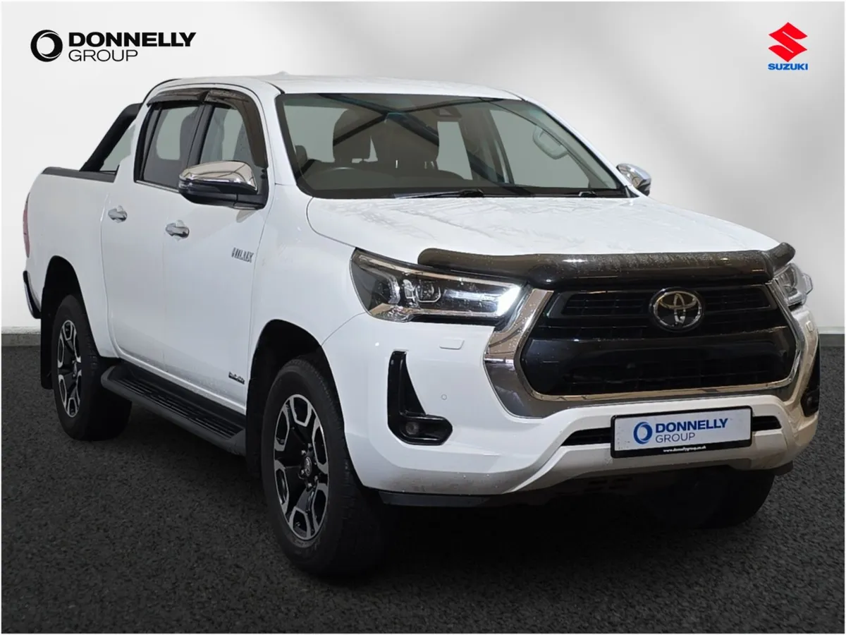 Toyota Hilux Diesel Invincible - Image 1