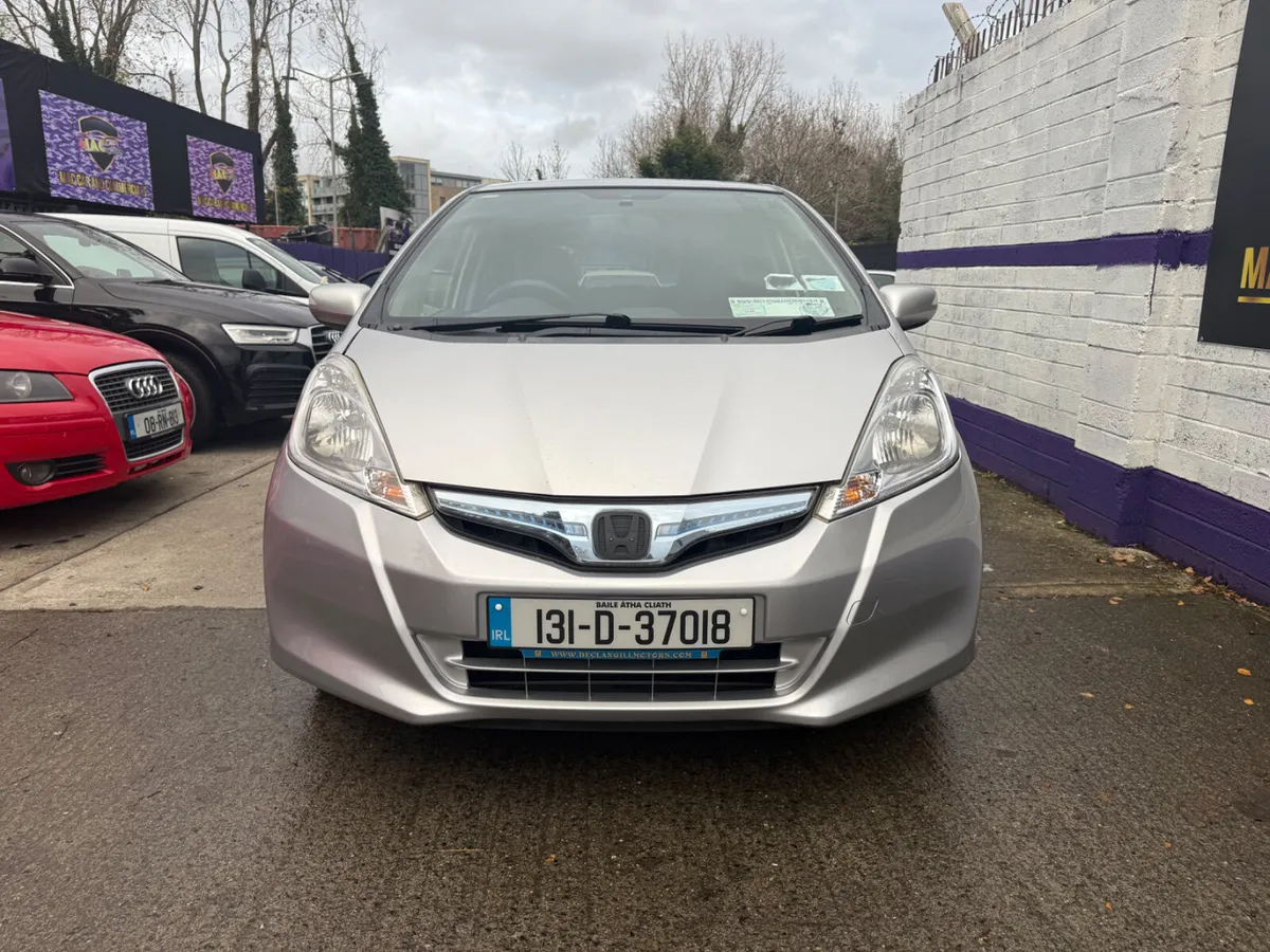 Honda Fit 2013 automatic - Image 2