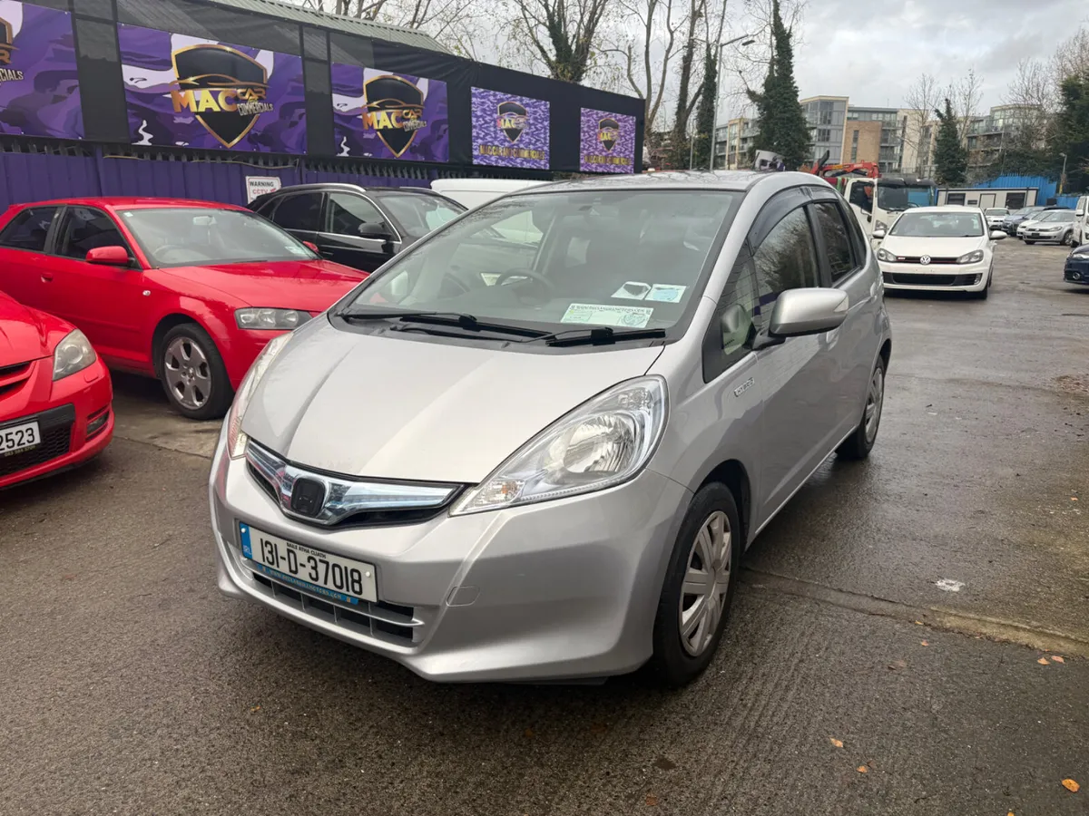 Honda Fit 2013 automatic - Image 3