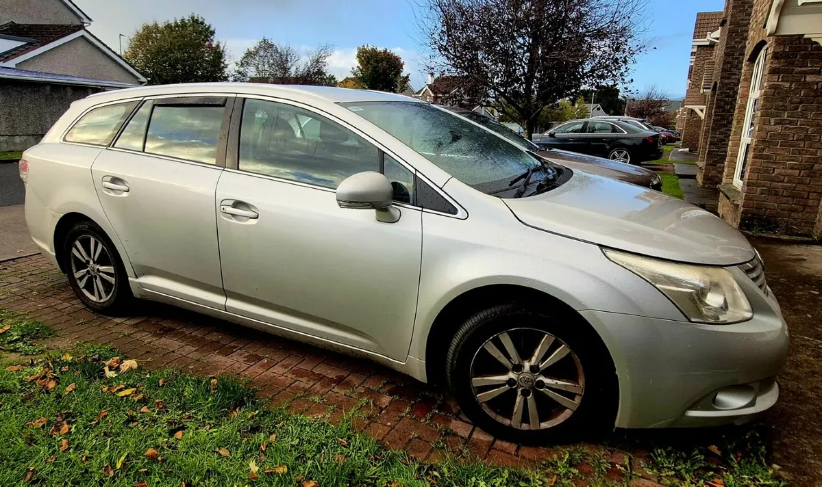Toyota Avensis 2009 - Image 1
