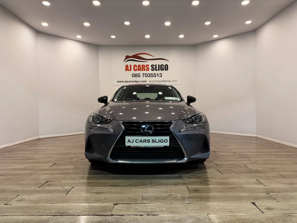 ✨ 2017 LEXUS IS300H 2.5 SPORT HYBRID AUTO ✨ Hybrid - Image 3