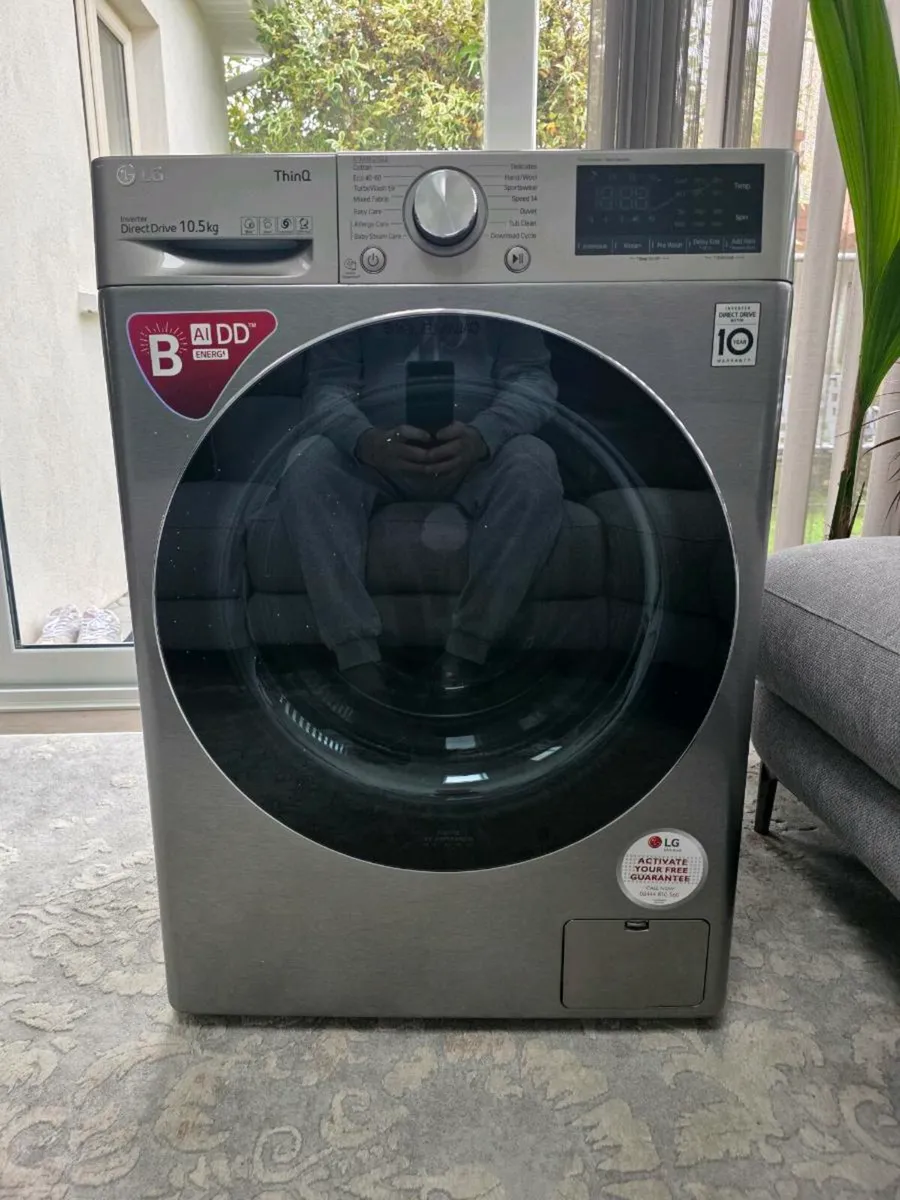 Washing machine - Image 1