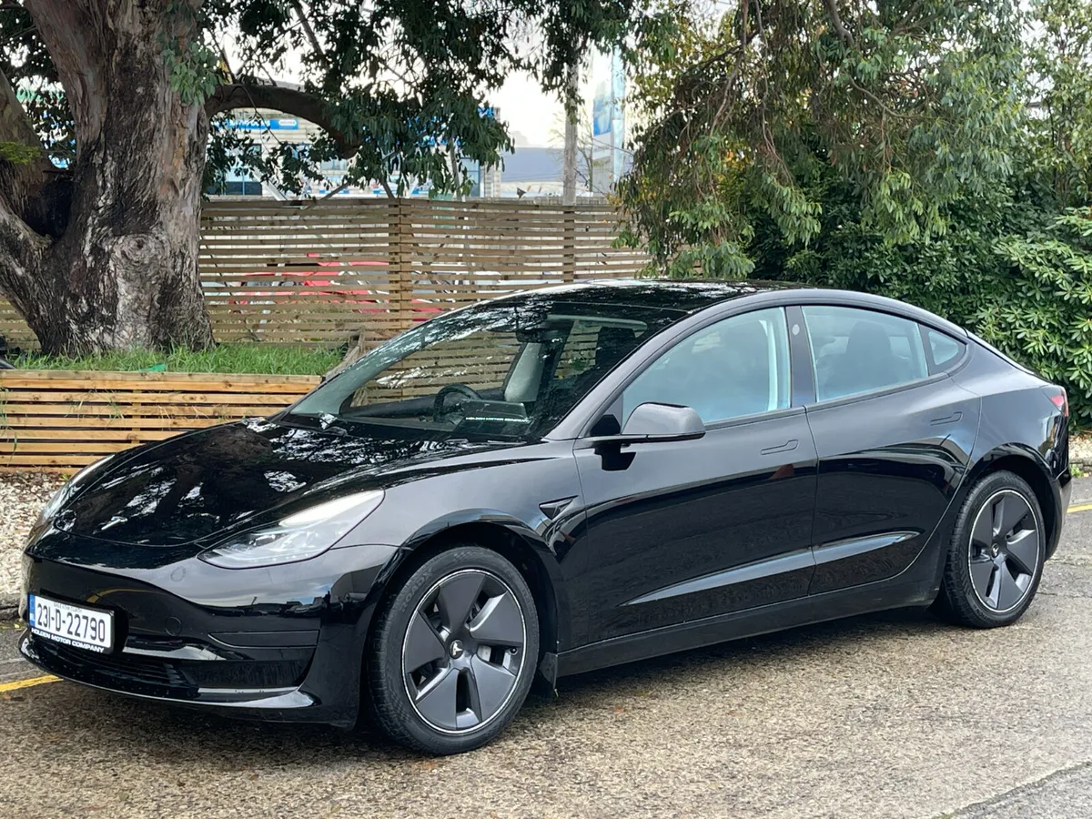 2023 Tesla Model 3..pan roof..RWD..2 keys - Image 4