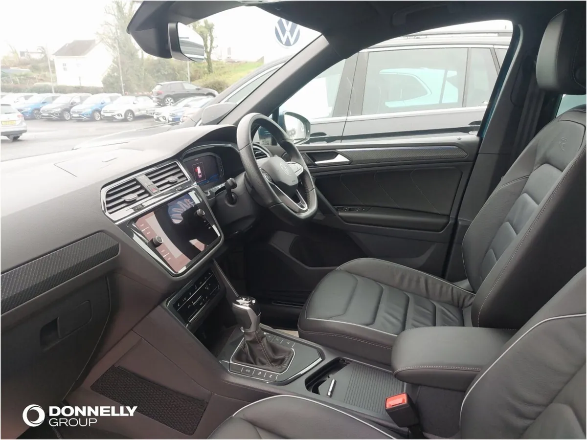 Volkswagen Tiguan Estate Special Edition R-Line Ed - Image 2