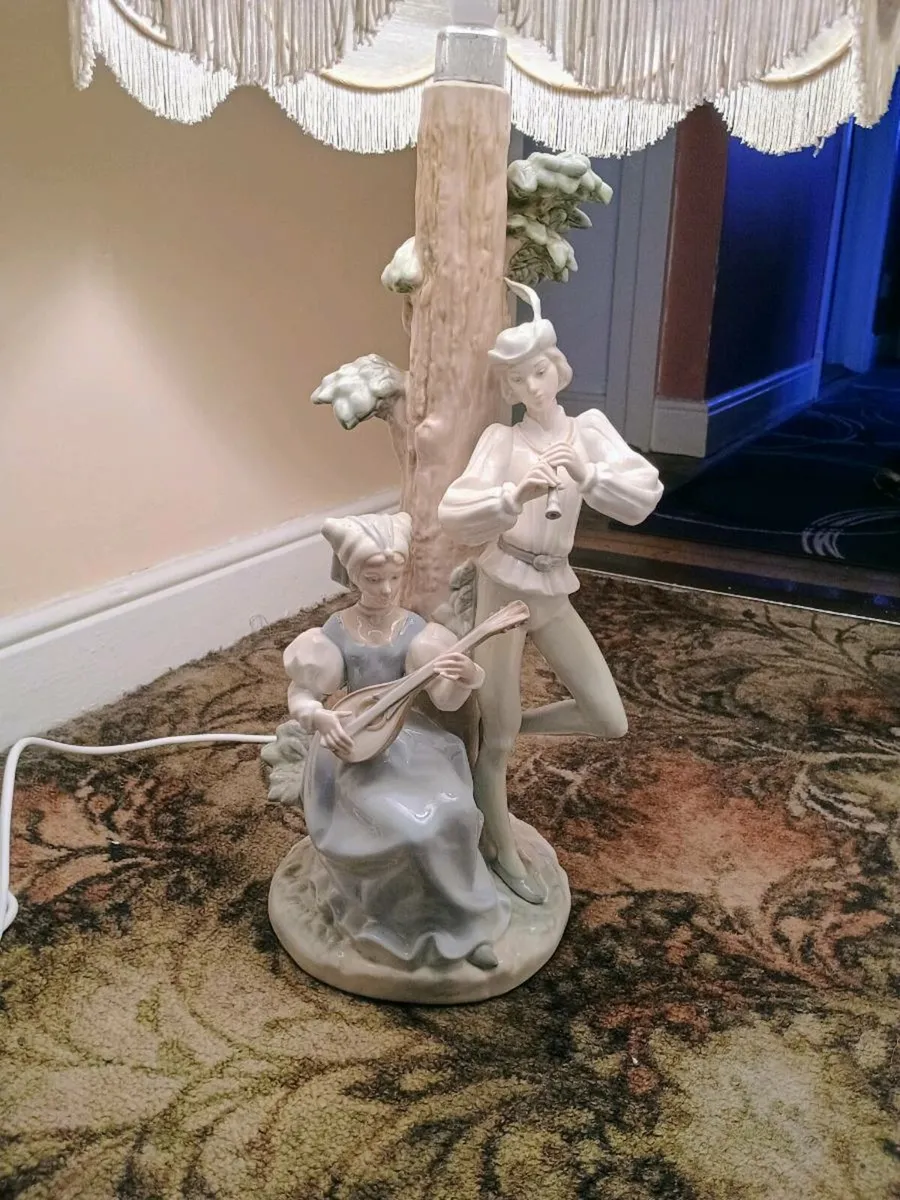 Porcelain Lamp-NAO by lladro - Image 1